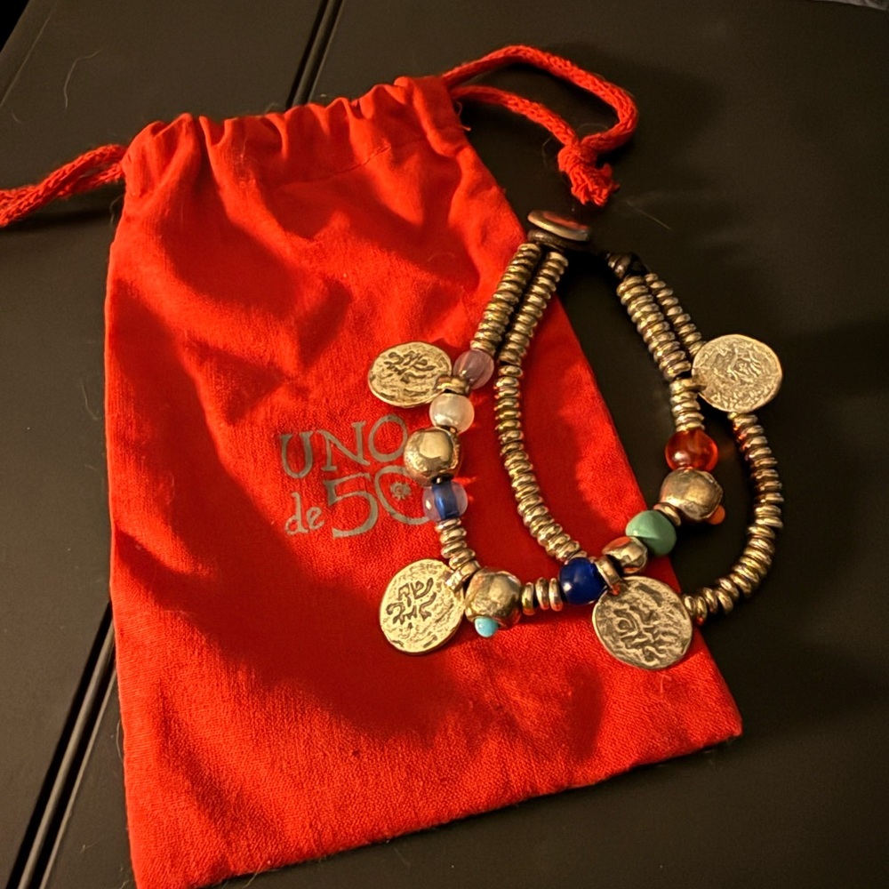 UNO de 50 Multicolor Beaded Leather Bracelet w/ Silver Charms & Pouch